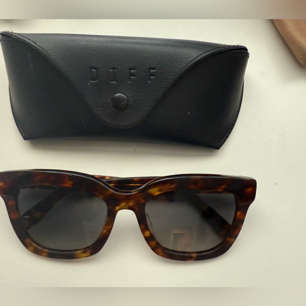 DIFF Eyewear Carson Polarized Sunglasses